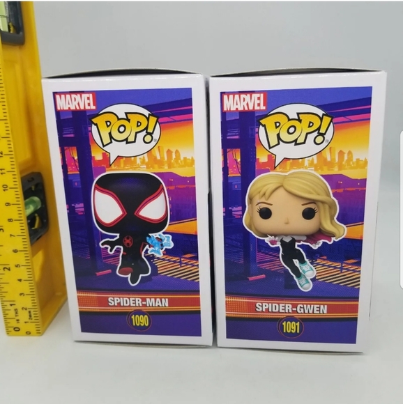 Funko Spider-Man Across the Spider-Verse Marvel Collector Corps Box Size XL NEW - Picture 4 of 15